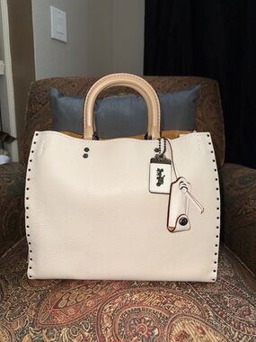SOLD Coach 1941 Rogue 31 Pebble Leather Bag in Chalk w/ Tea Rose & Rivets